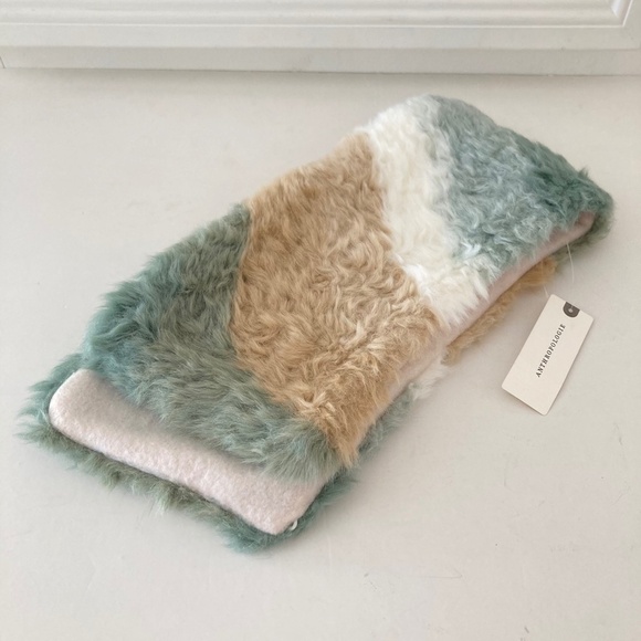 NWT Anthropologie Tie Dye Faux Fur Collar Scarf - Picture 3 of 8